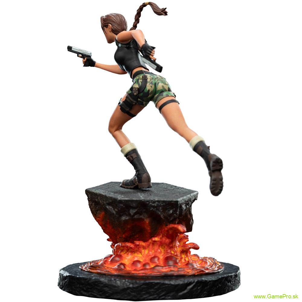 Tomb Raider socha Lara Croft (The Sanctuary of Flame) 18 cm